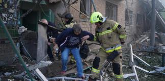 Al menos ocho muertos en la capital de Ucrania tras una noche de bombardeos rusos
