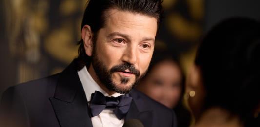 Diego Luna critica las políticas migratorias de Trump en el programa de Jimmy Kimmel