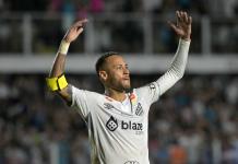 Me quedo: Neymar renueva contrato con el Santos hasta el final de 2025