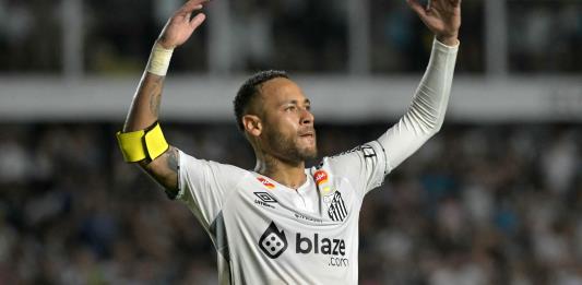 Me quedo: Neymar renueva contrato con el Santos hasta el final de 2025