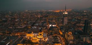 Científicos advierten que la Ciudad de México se hunde entre 10 y 30 centímetros al año