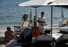 La falta de personal, la cara oculta del auge turístico en Grecia