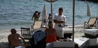 La falta de personal, la cara oculta del auge turístico en Grecia