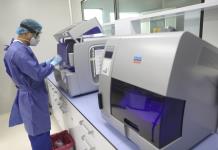 Invertir en salud no solo salva vidas, también construye economías “fuertes”, según Roche