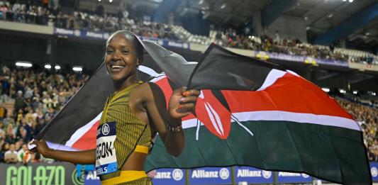 La atleta keniana Faith Kipyegon busca bajar de los cuatro minutos en la milla