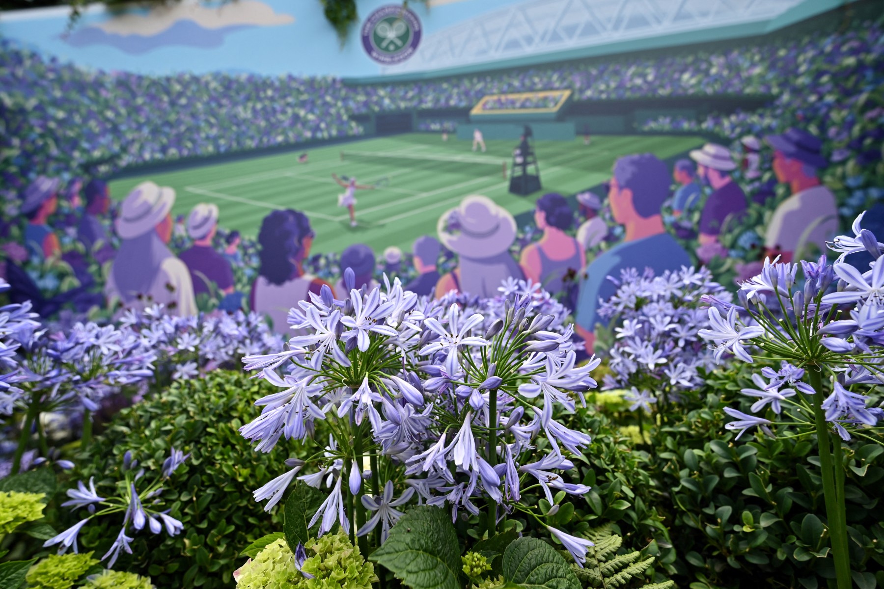 Sin miedo a la lluvia, los jardineros de Wimbledon ultiman los preparativos Sin miedo a la lluvia, los jardineros de Wimbledon ultiman los preparativos