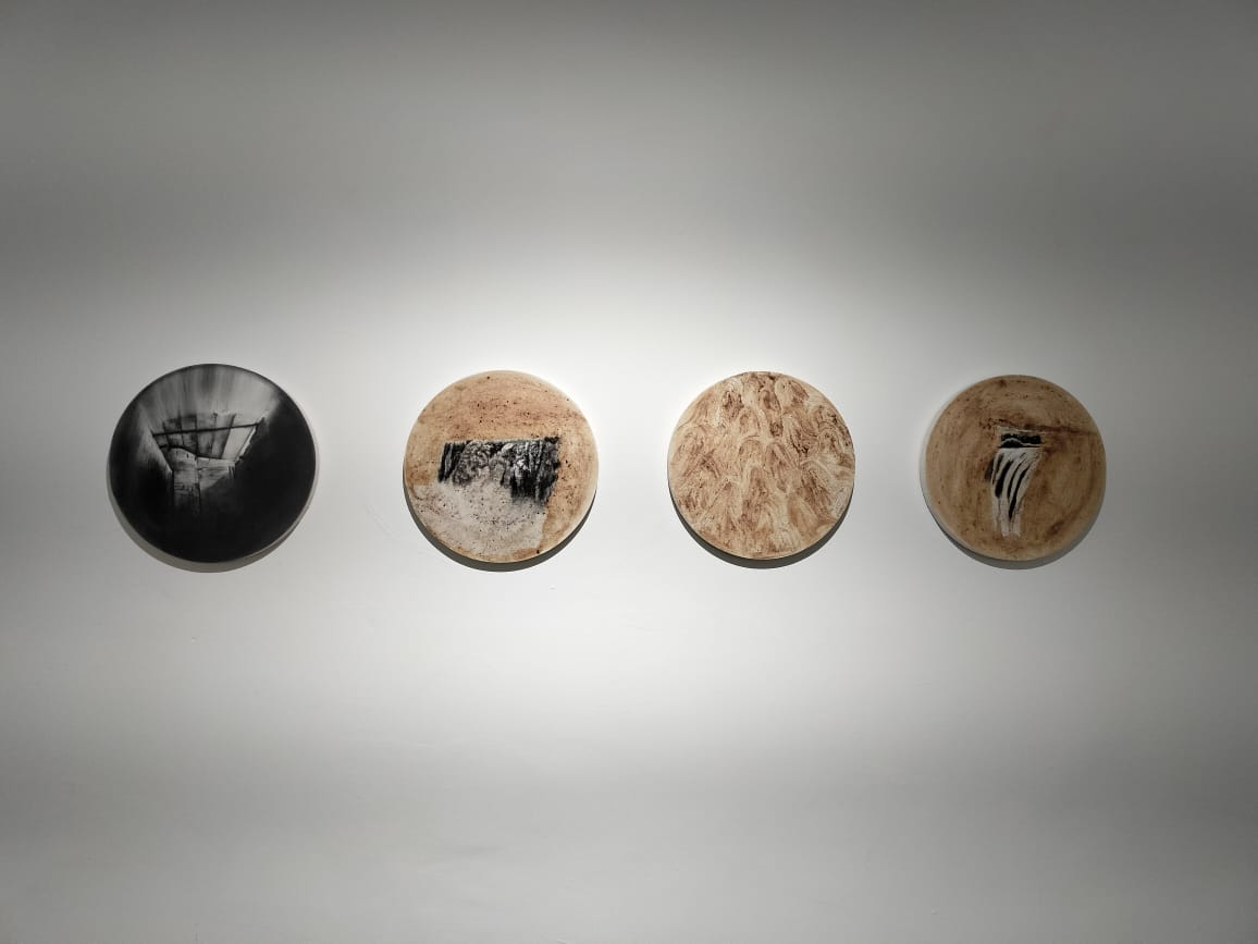 Mujeres artistas reúnen sus reflexiones ambientalistas en Un susurro ha traído el río Mujeres artistas reúnen sus reflexiones ambientalistas en Un susurro ha traído el río