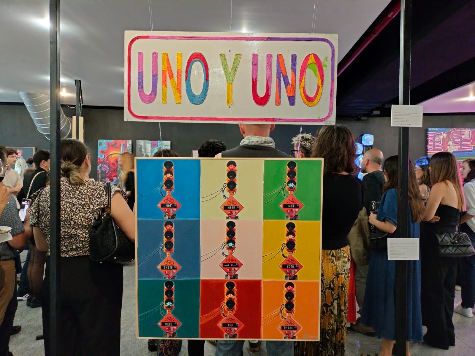 Cruces, identidad y migración llevado al arte por Sofía Reynoso y Angela Jaquith Cruces, identidad y migración llevado al arte por Sofía Reynoso y Angela Jaquith
