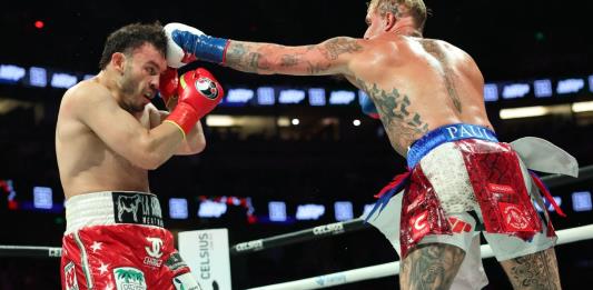 El youtuber Jake Paul se impone por decisión unánime a Julio César Chávez Jr.