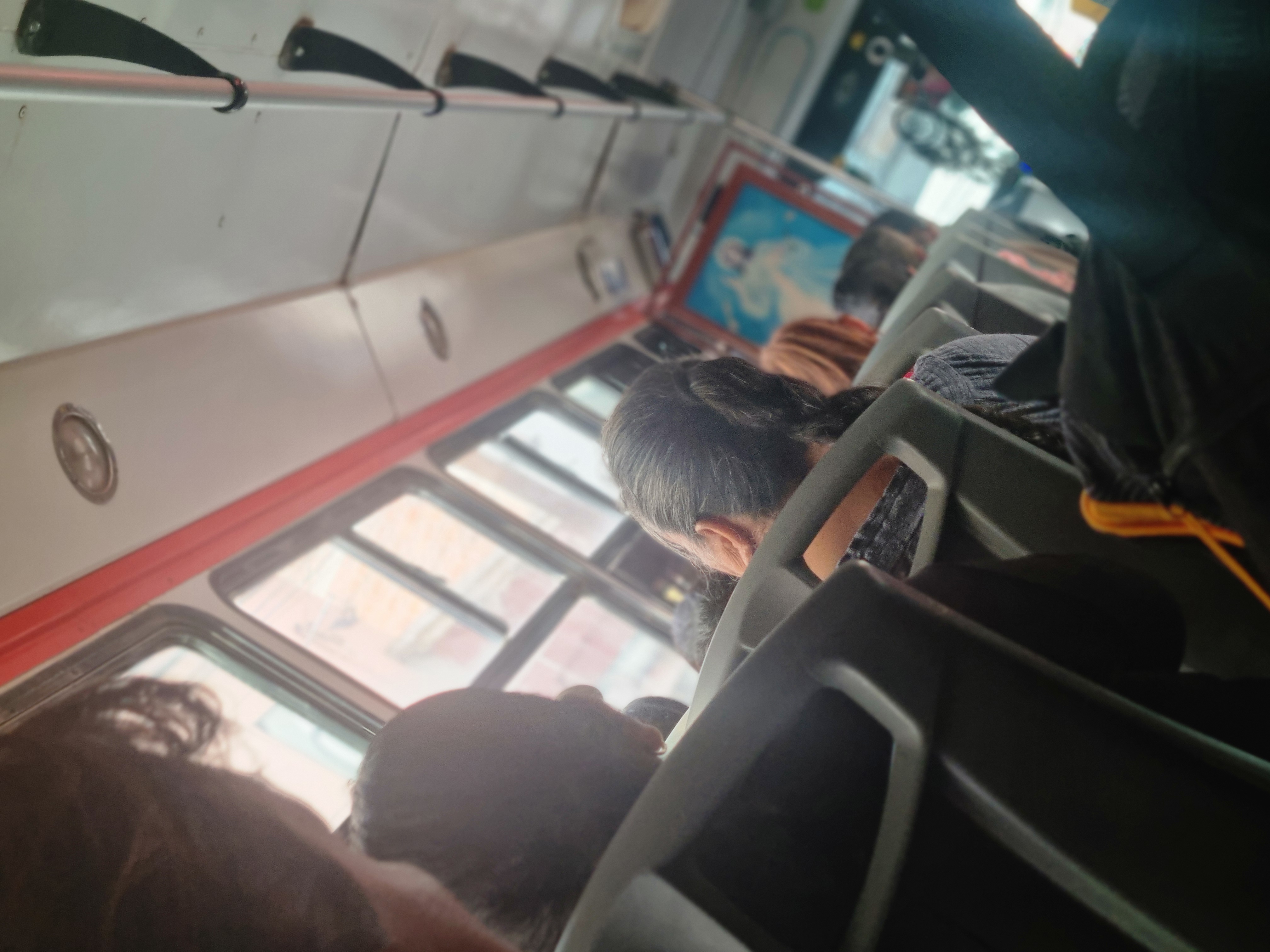 Pésimo servicio en la ruta Prepa-Cañada con el cambio a “Ruta Empresa” Pésimo servicio en la ruta Prepa-Cañada con el cambio a “Ruta Empresa”