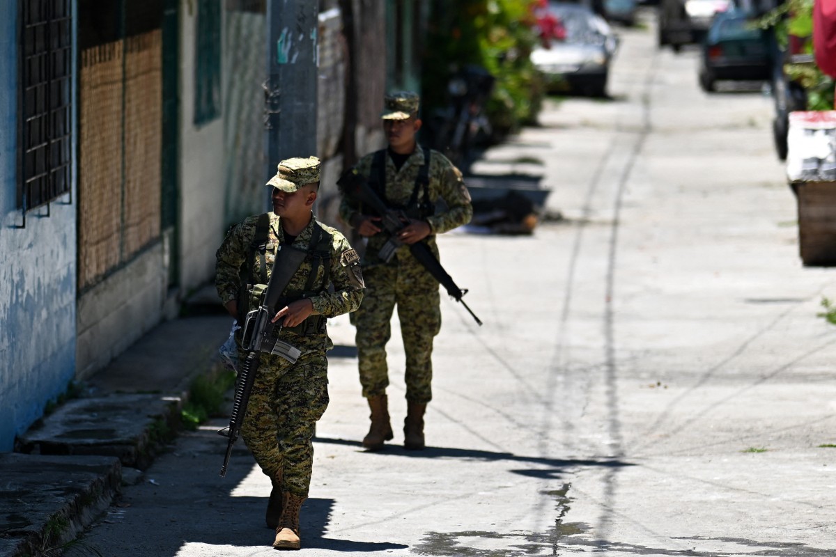 Escondidos, pero hay: el temor persiste en antiguo bastión pandillero en El Salvador Escondidos, pero hay: el temor persiste en antiguo bastión pandillero en El Salvador