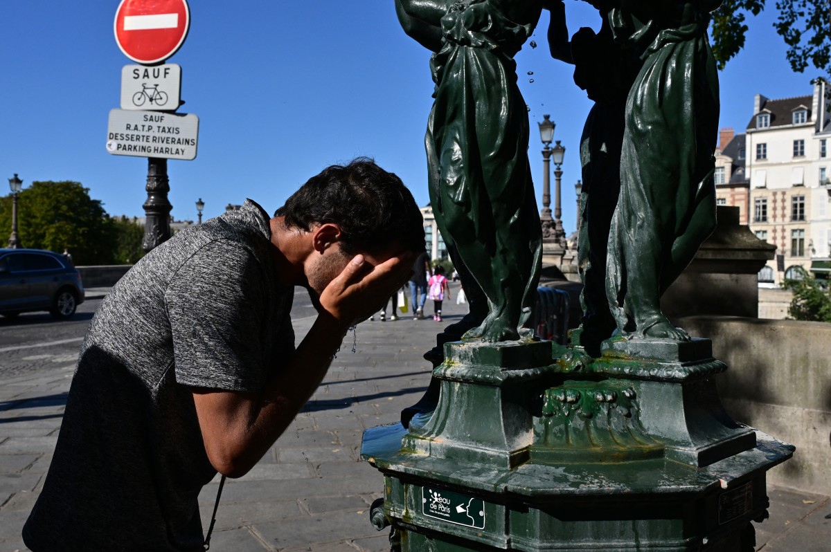 La ola de calor asfixia el sur de Europa con temperaturas récord La ola de calor asfixia el sur de Europa con temperaturas récord