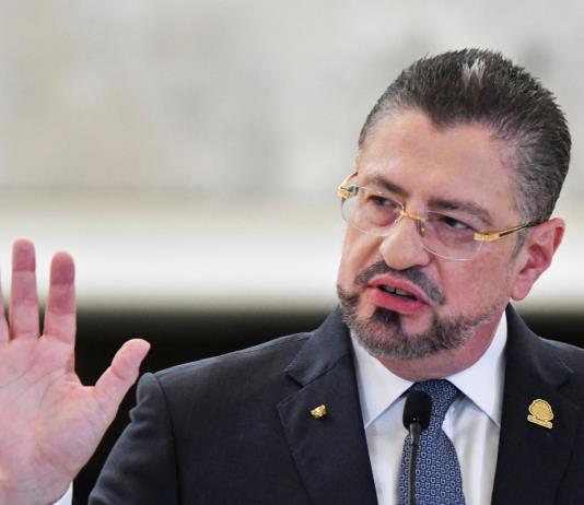 Justicia pide retirar inmunidad al presidente de Costa Rica por corrupción