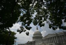 El Senado adopta el masivo proyecto de ley de presupuestos de Trump