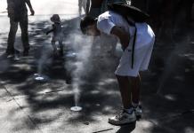 La ola de calor pone en alerta roja a París y cierra escuelas en Europa