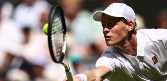 Sinner avanza con facilidad en una jornada de Wimbledon en que caen tres Top 10