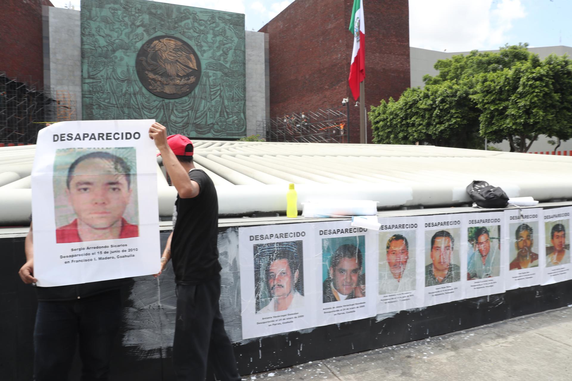 Colectivos denuncian que ´Ley Espía´ busca crear un sistema de vigilancia masiva en México
