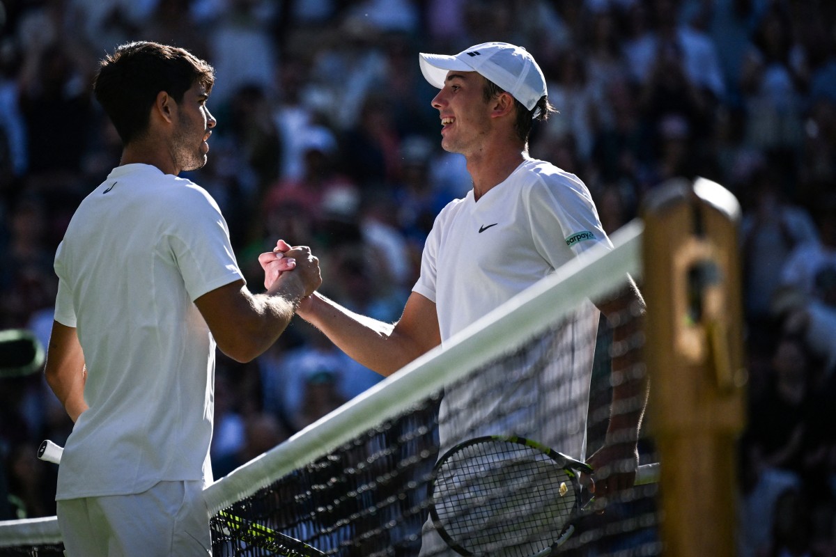 Alcaraz sigue firme en busca de su tercer título consecutivo en Wimbledon