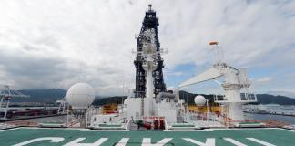Japón planea prueba de extracción de minerales en aguas profundas, la primera del mundo