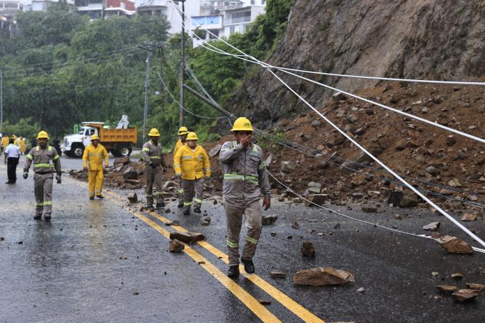 Flossie se degradó a ciclón post-tropical tras su paso por el Pacífico mexicano Flossie se degradó a ciclón post-tropical tras su paso por el Pacífico mexicano