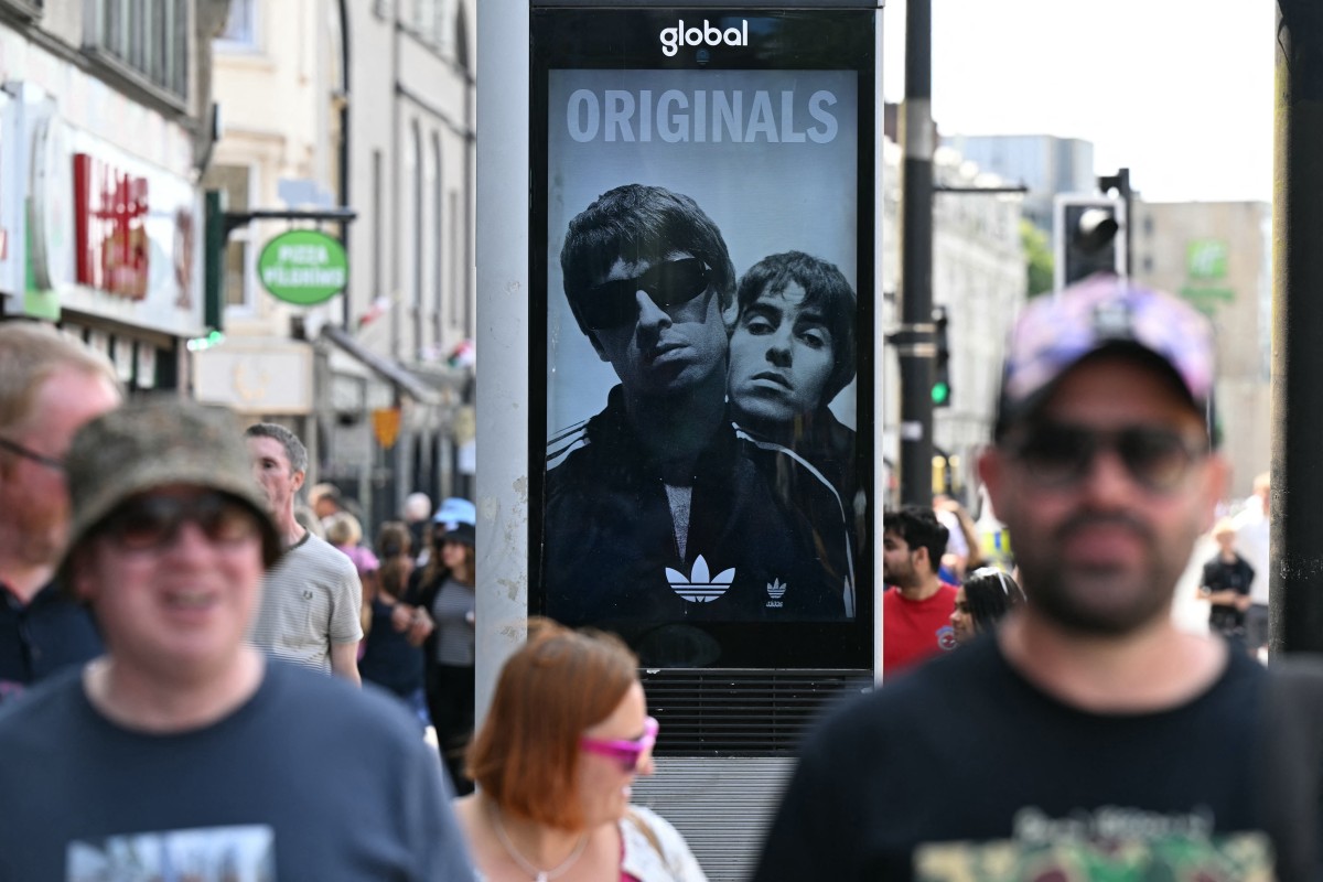 Oasis inicia en la ciudad galesa de Cardiff su gira de regreso por cuatro continentes Oasis inicia en la ciudad galesa de Cardiff su gira de regreso por cuatro continentes