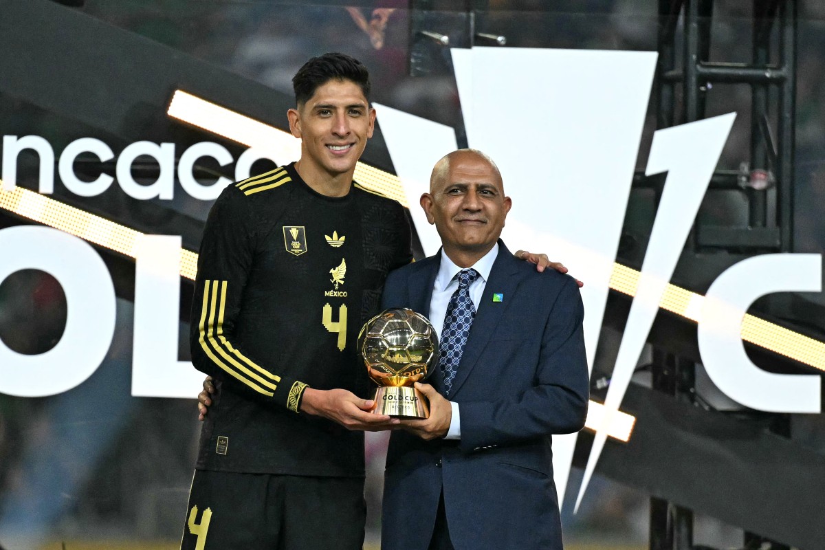 Jiménez, Álvarez y Mora, los faros que alumbran el camino de México al Mundial Jiménez, Álvarez y Mora, los faros que alumbran el camino de México al Mundial