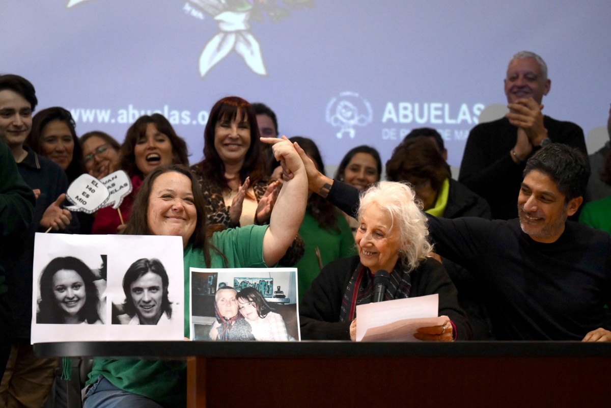 Abuelas de Plaza de Mayo halla a nieto 140 robado en la dictadura argentina Abuelas de Plaza de Mayo halla a nieto 140 robado en la dictadura argentina
