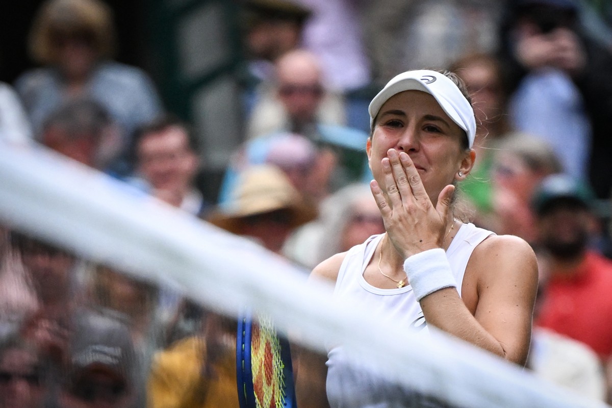 Djokovic avanza a cuartos en Wimbledon y mantiene vivo su sueño de un nuevo Grand Slam Djokovic avanza a cuartos en Wimbledon y mantiene vivo su sueño de un nuevo Grand Slam