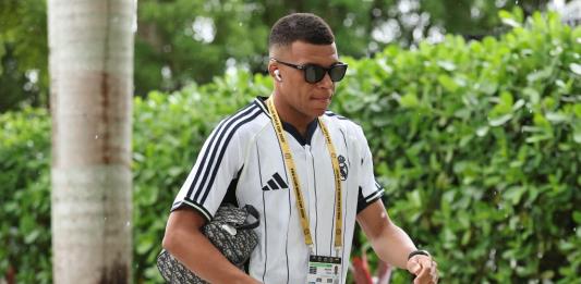 Mbappé retira su denuncia por acoso moral contra el PSG