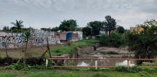Vecinos de Tlaquepaque viven noche de terror ante posible desbordamiento de vaso regulador