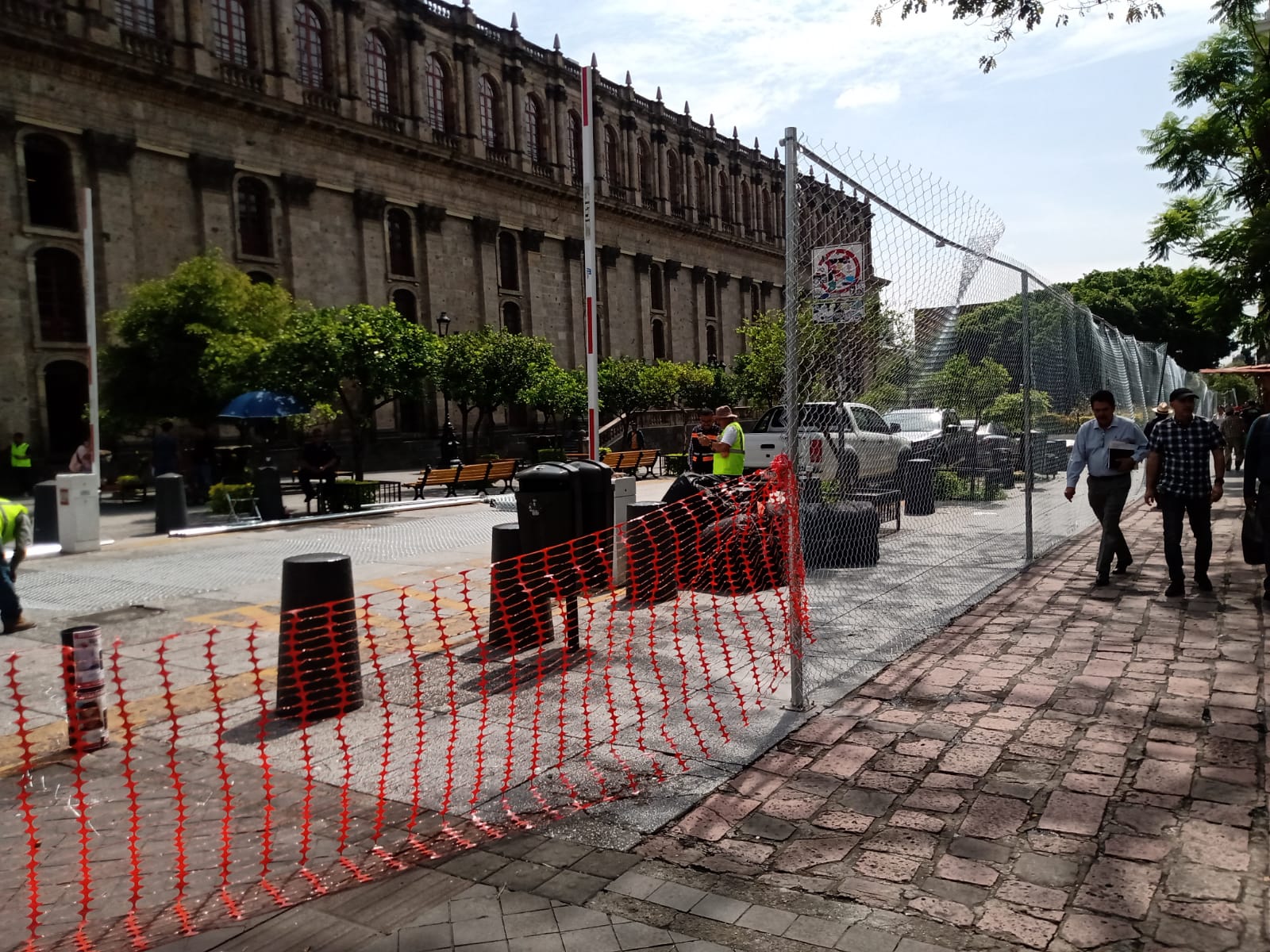 Ediles de Morena lamentan que no se dialogó con boleros sobre el cierre de la plaza Liberación