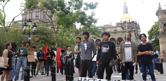 Universitarios exigen la identificación de los cuerpos hallados en Zapopan