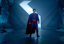 Superman renace como una autoparodia con exceso de humor