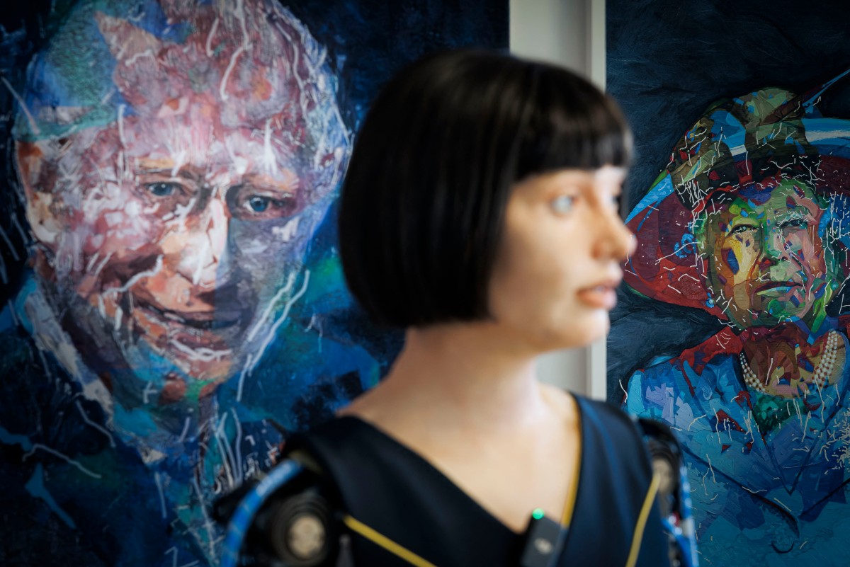 El robot Ai Da asegura que no busca reemplazar a los artistas humanos El robot Ai Da asegura que no busca reemplazar a los artistas humanos
