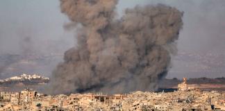 Más de 50 muertos en ataques israelíes en Gaza, mientras sigue la negociación de tregua en Catar