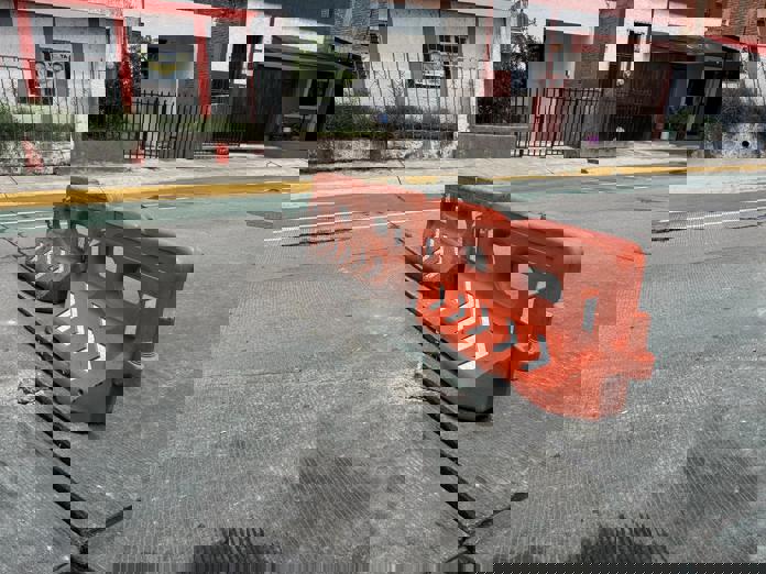 Se registra hundimiento en calle Hidalgo, en la zona de la falla geológica de Zapotlán Se registra hundimiento en calle Hidalgo, en la zona de la falla geológica de Zapotlán