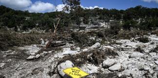 Rescatistas de Texas enfrentan críticas tras devastadoras inundaciones