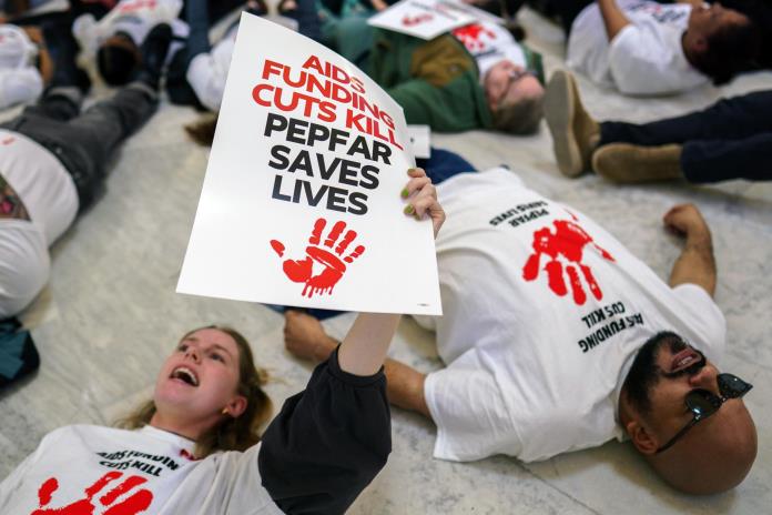 ONU: Cuatro millones de personas podría morir de sida por los recortes de EEUU para 2030 ONU: Cuatro millones de personas podría morir de sida por los recortes de EEUU para 2030