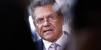 La UE se esfuerza en buscar un acuerdo con EEUU para evitar aranceles, pero apresta represalias