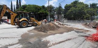 Obras en Camino Real a Colima y Arroyo Seco encierran a habitantes del Sur de la ciudad