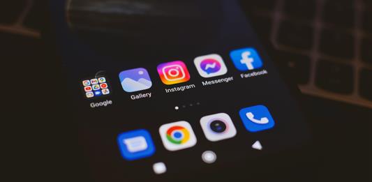 Prohibir las redes sociales a los menores, un rompecabezas difícil de resolver