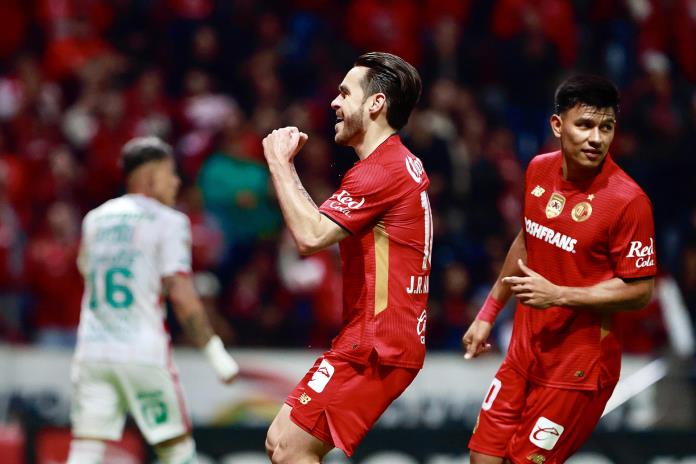 El campeón Toluca enfrenta al Santos en el torneo Apertura El campeón Toluca enfrenta al Santos en el torneo Apertura