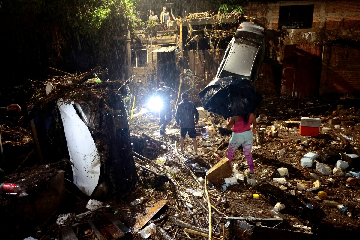 Lluvias en Zapopan dejan una bebé fallecida e inundaciones Lluvias en Zapopan dejan una bebé fallecida e inundaciones