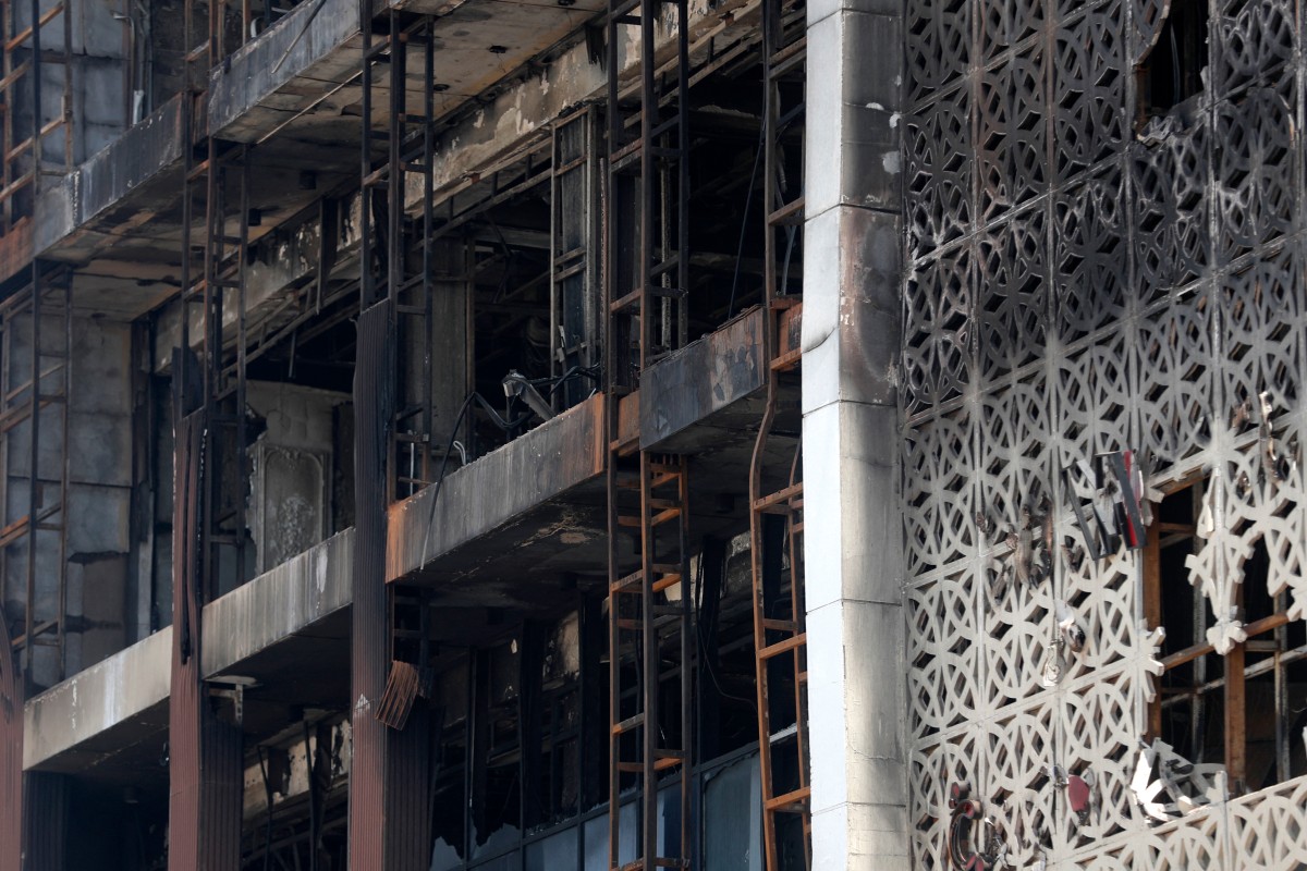 Más de 60 muertos en Irak por un incendio en un centro comercial