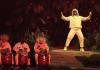 PETA denuncia que Bad Bunny sube gallinas a escenario de residencia musical en Puerto Rico