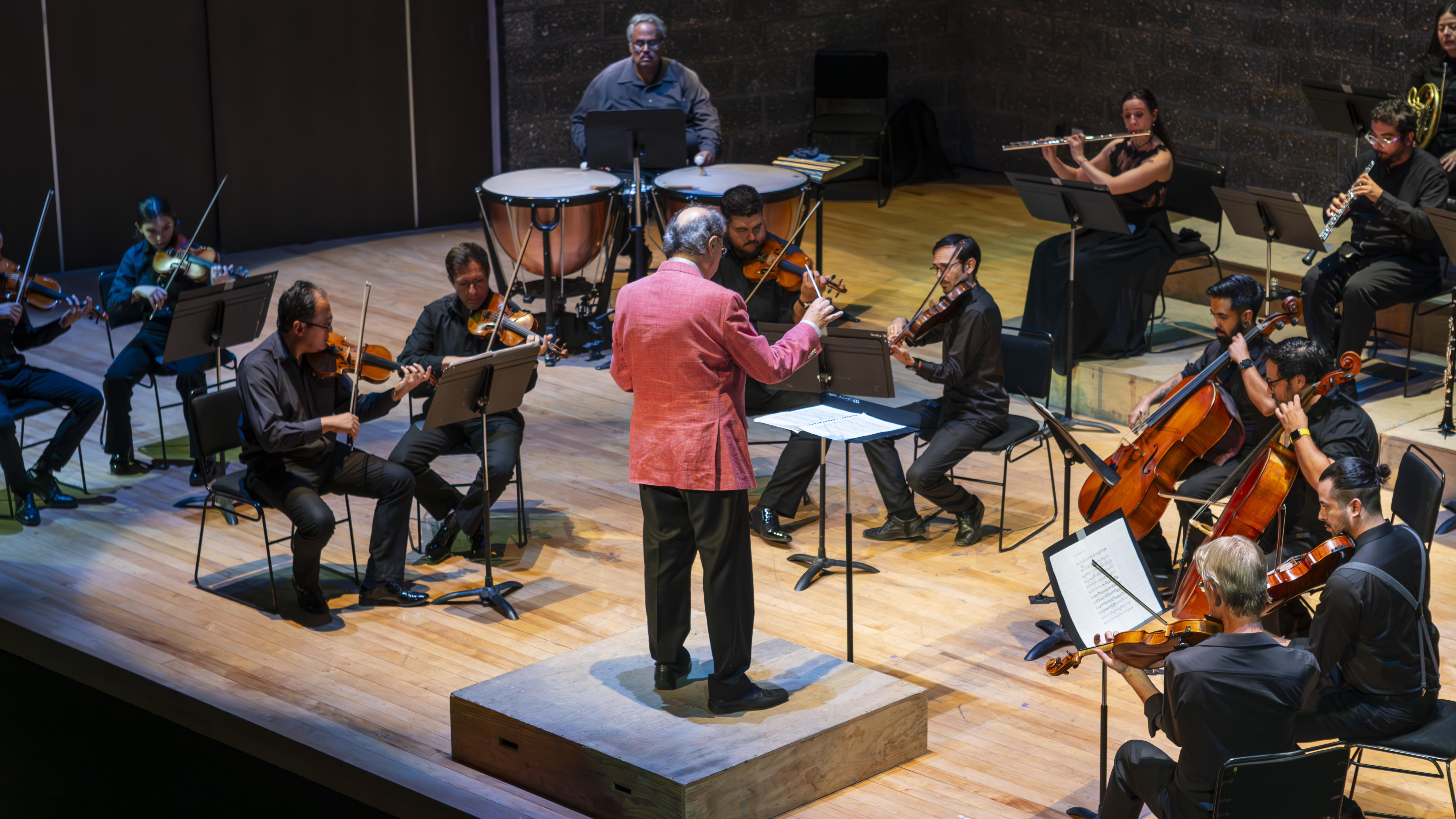 Bajo la batuta de Guillermo Salvador, la Orquesta de Cámara de Zapopan celebrará su 9º aniversario Bajo la batuta de Guillermo Salvador, la Orquesta de Cámara de Zapopan celebrará su 9º aniversario
