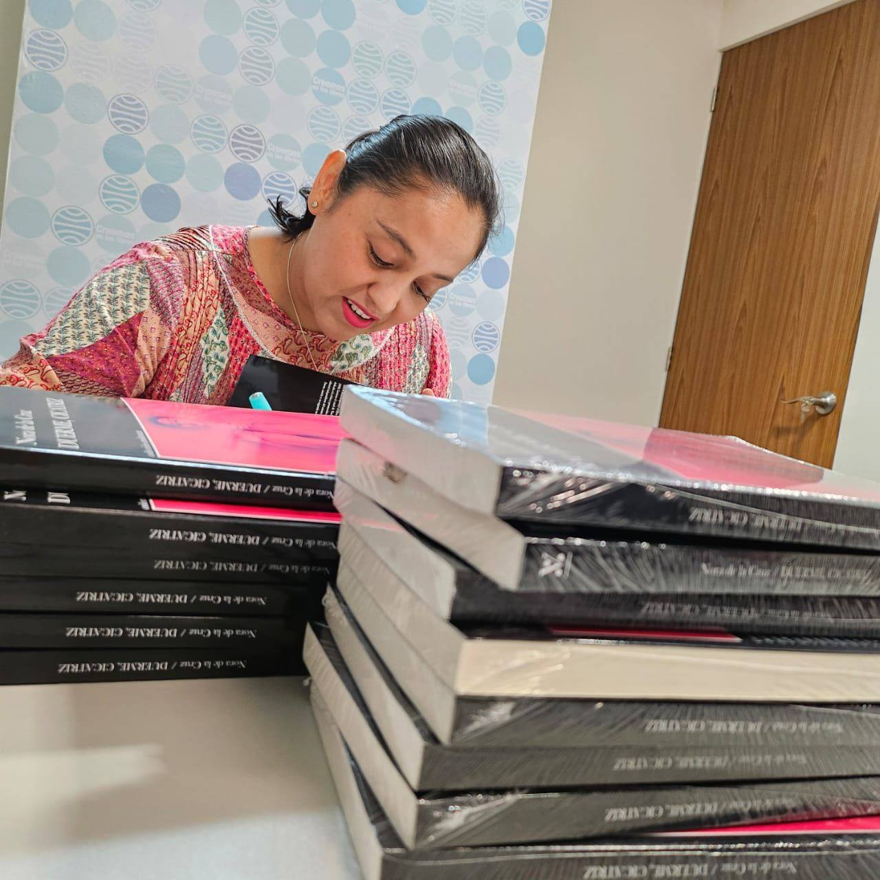 “Duerme, cicatriz”: la novela femenina que también interpela a los hombres