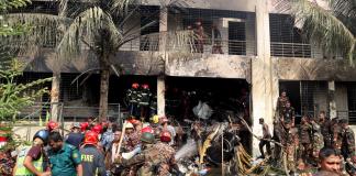 Al menos 20 muertos al estrellarse un avión militar contra una escuela en Bangladés