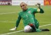 Keylor Navas recibe en los guantes las urgencias y esperanzas de los Pumas
