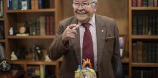 El ilegal primer trasplante de corazón en Latinoamérica cumple 37 años